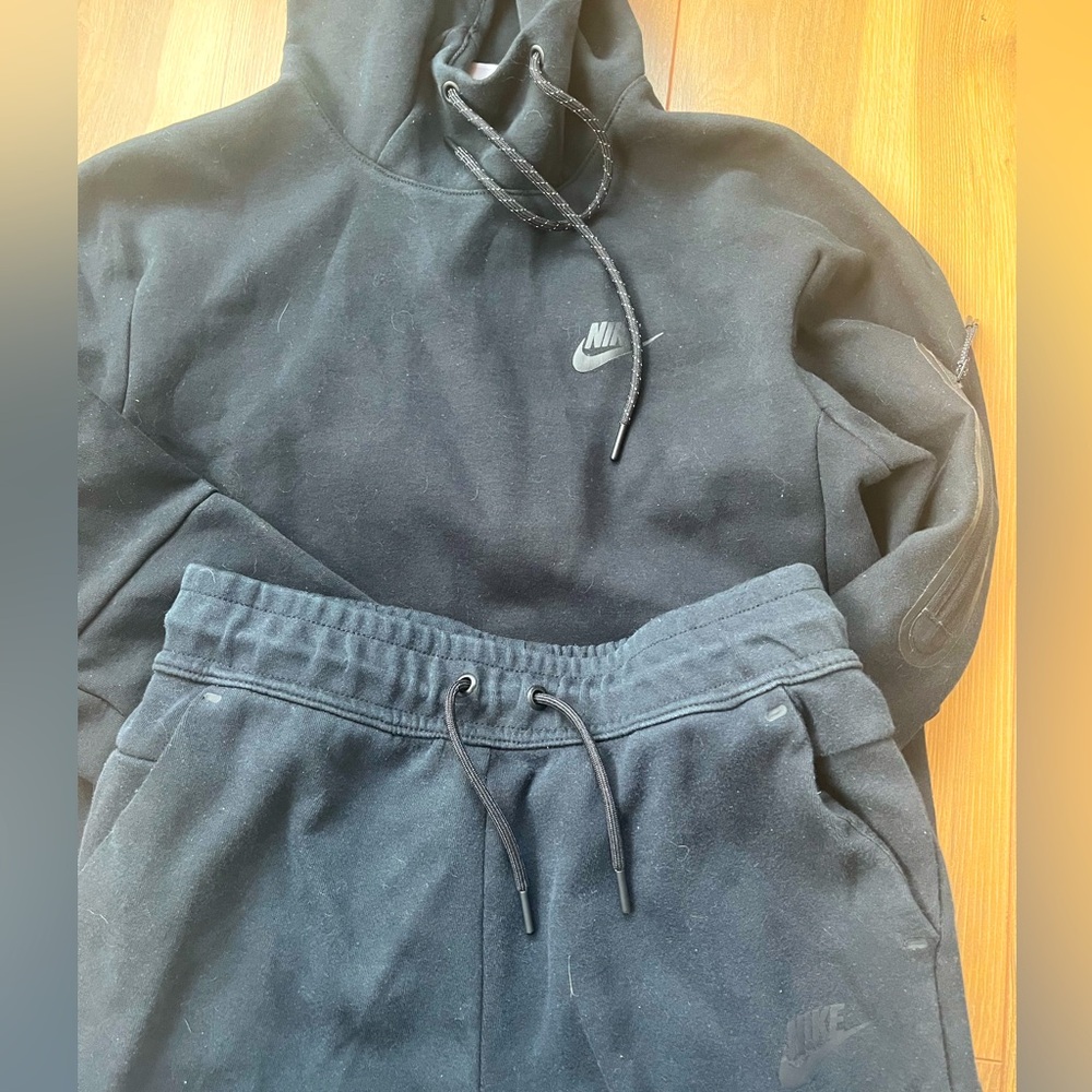 Nike tech suit, pants and hoodie, kids large